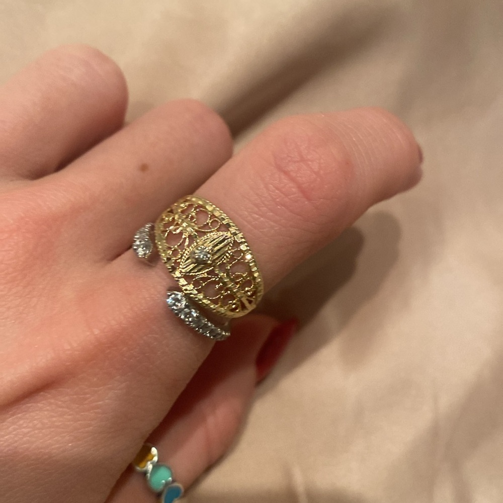 Ornate 14K Solid Gold Filigree Ring with Vintage Design - Picture 4 of 6